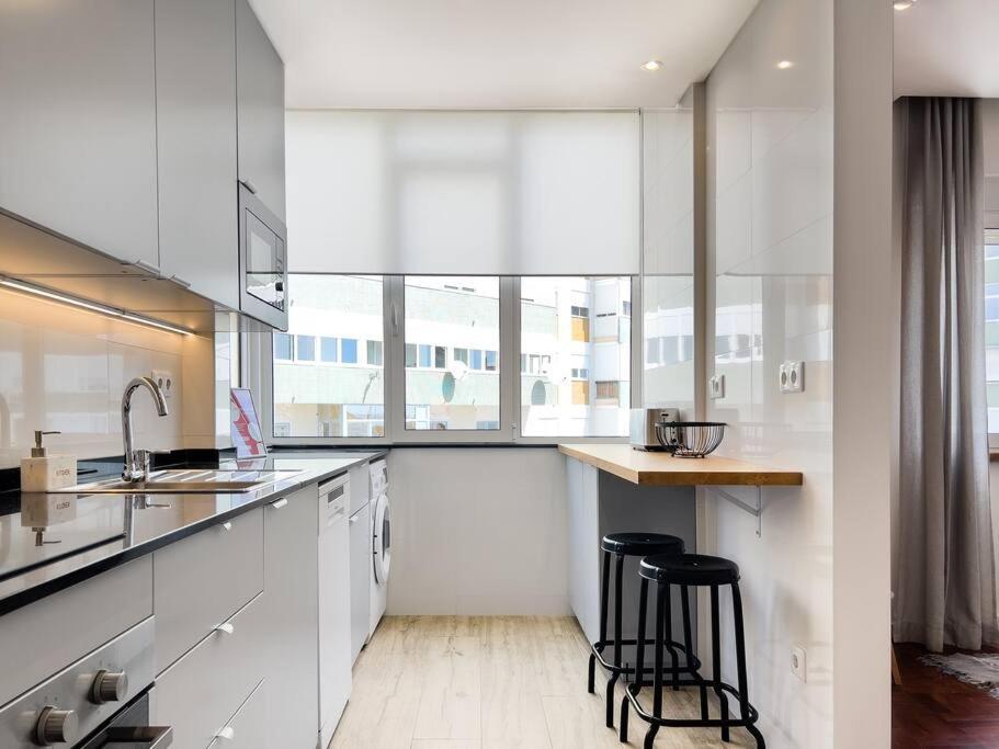 Olaias Lisbon 2 Bed Near Metro 2 Appartement Buitenkant foto