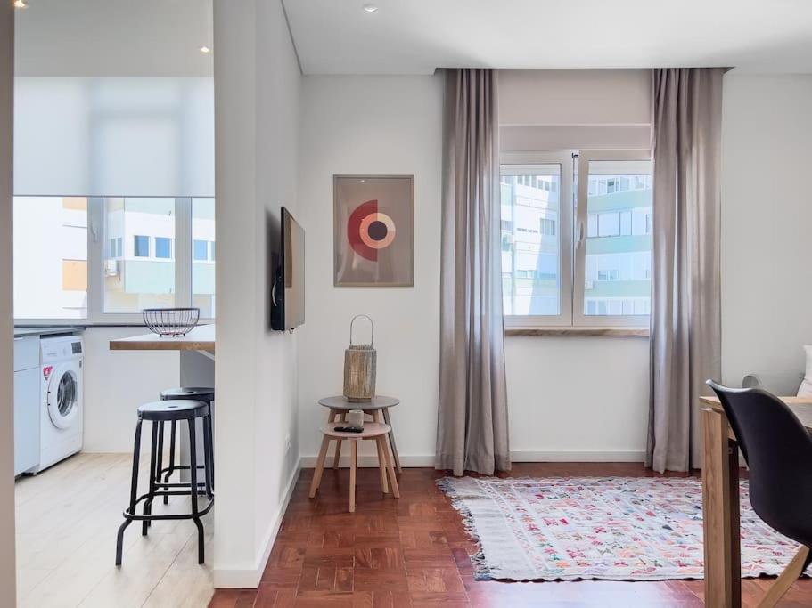 Olaias Lisbon 2 Bed Near Metro 2 Appartement Buitenkant foto
